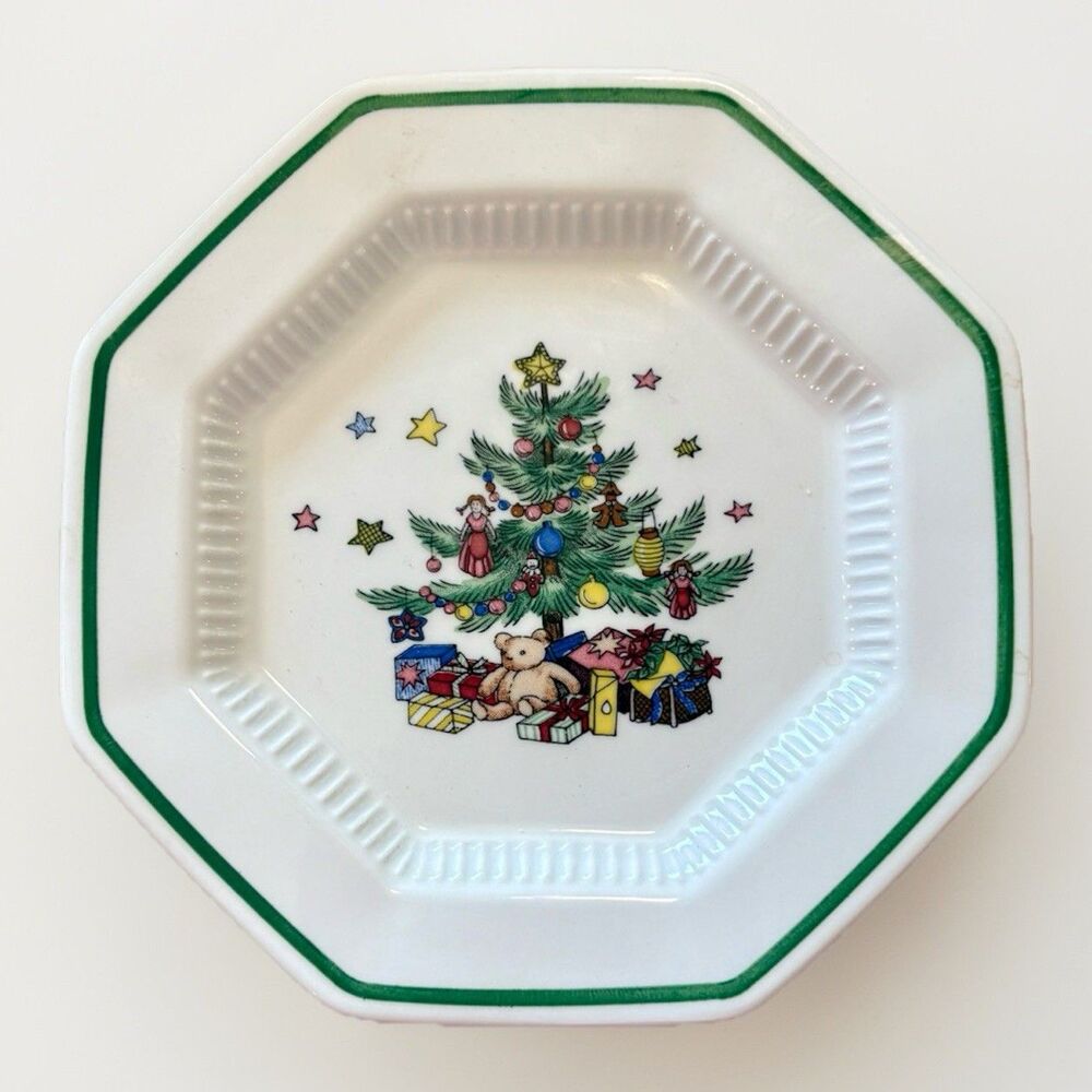 (1) Vtg Nikko “Christmastime” 6.5” Bread Butter Plate Christmas Tree Teddy Bear
